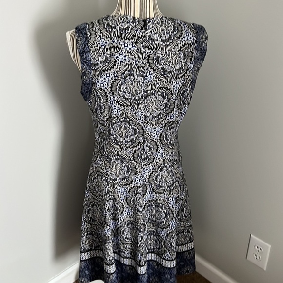 Maggy L Patterned Dress Size 8 - Picture 4 of 5
